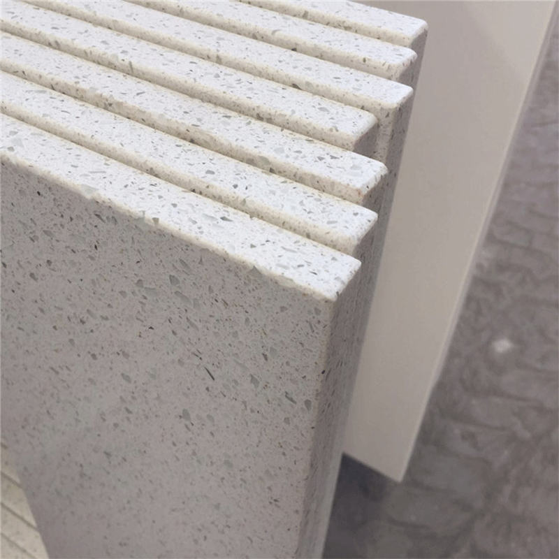 Столешница, раковина и стол