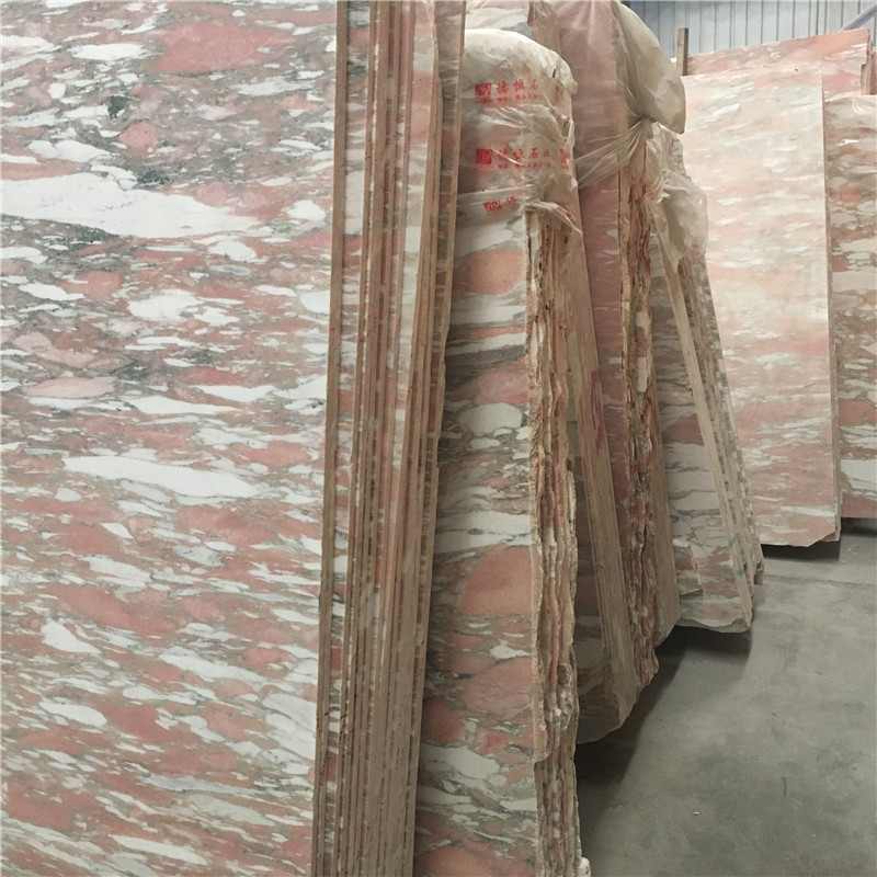 Розовый мрамор